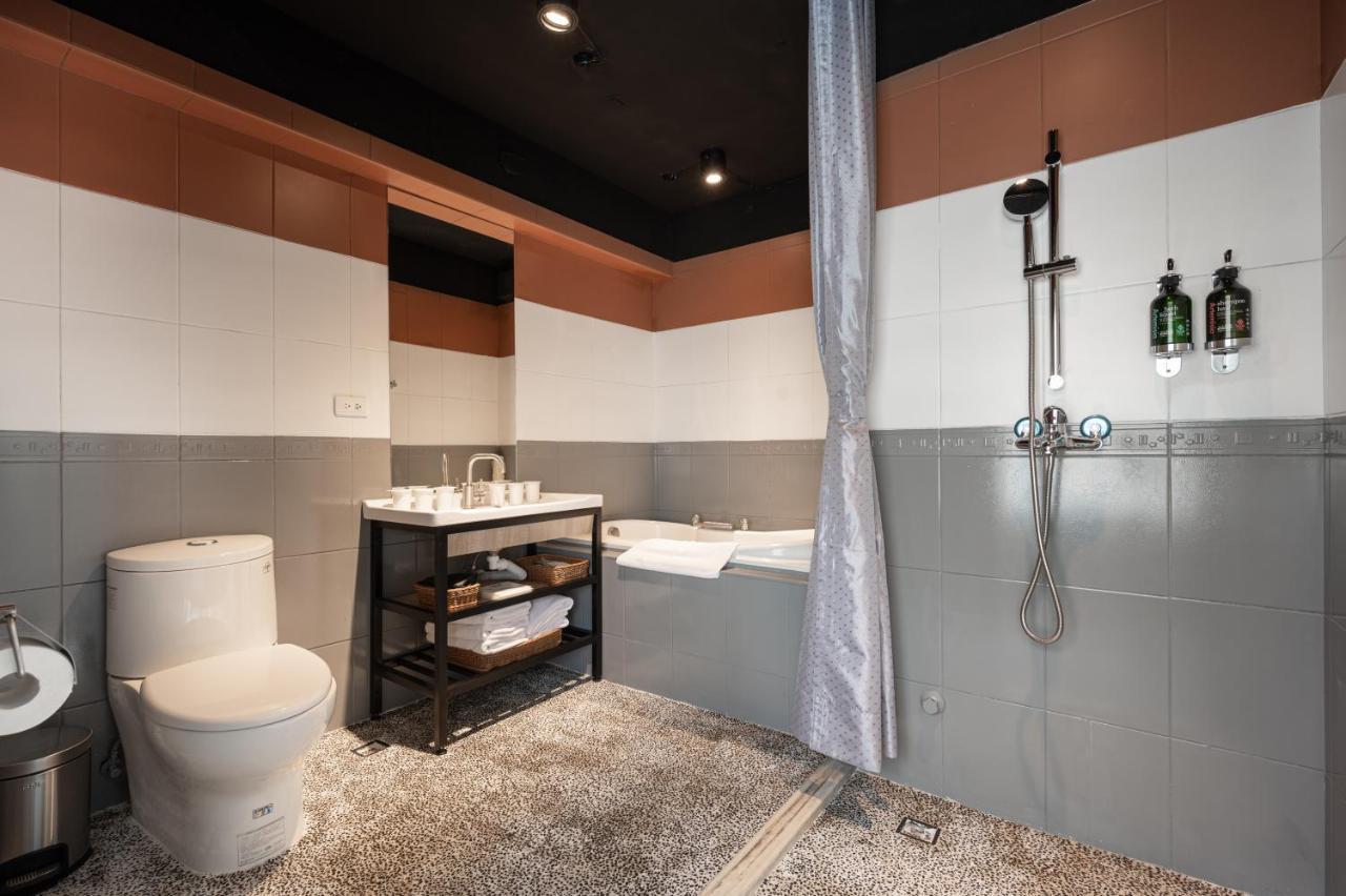 Motel 東旅驛棧 à Jiaoxi Extérieur photo