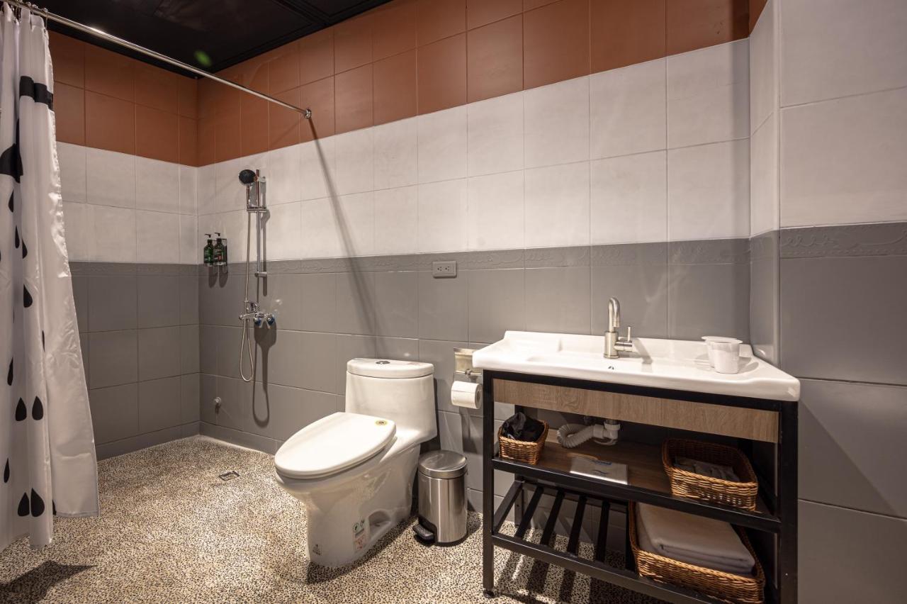 Motel 東旅驛棧 à Jiaoxi Extérieur photo