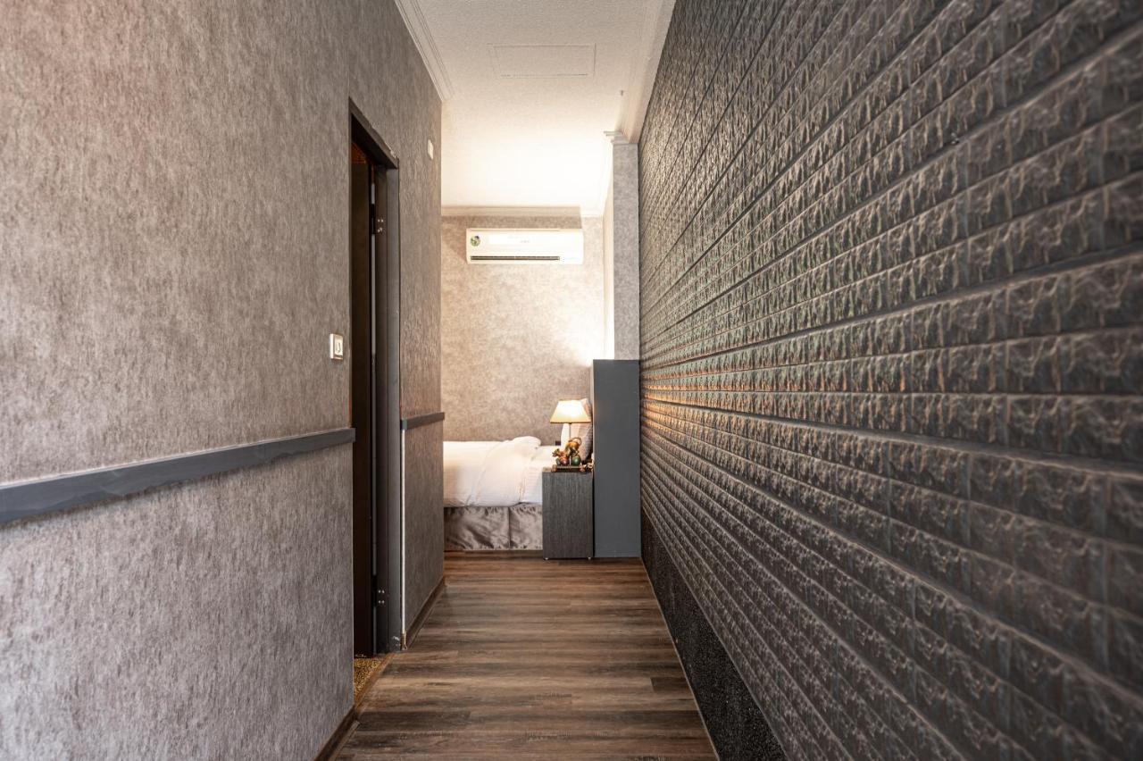 Motel 東旅驛棧 à Jiaoxi Extérieur photo