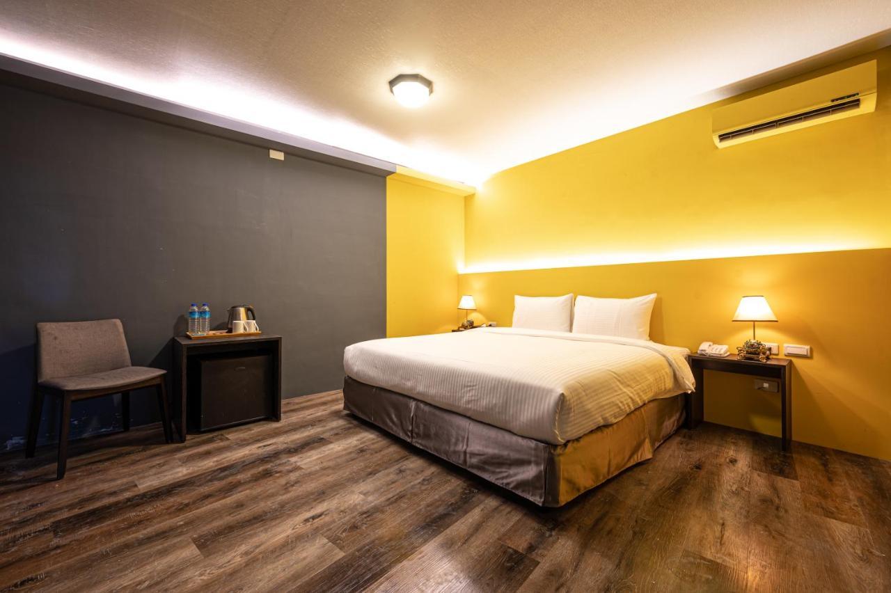 Motel 東旅驛棧 à Jiaoxi Extérieur photo