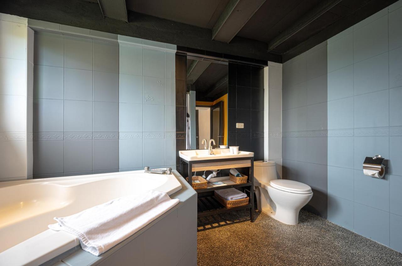 Motel 東旅驛棧 à Jiaoxi Extérieur photo