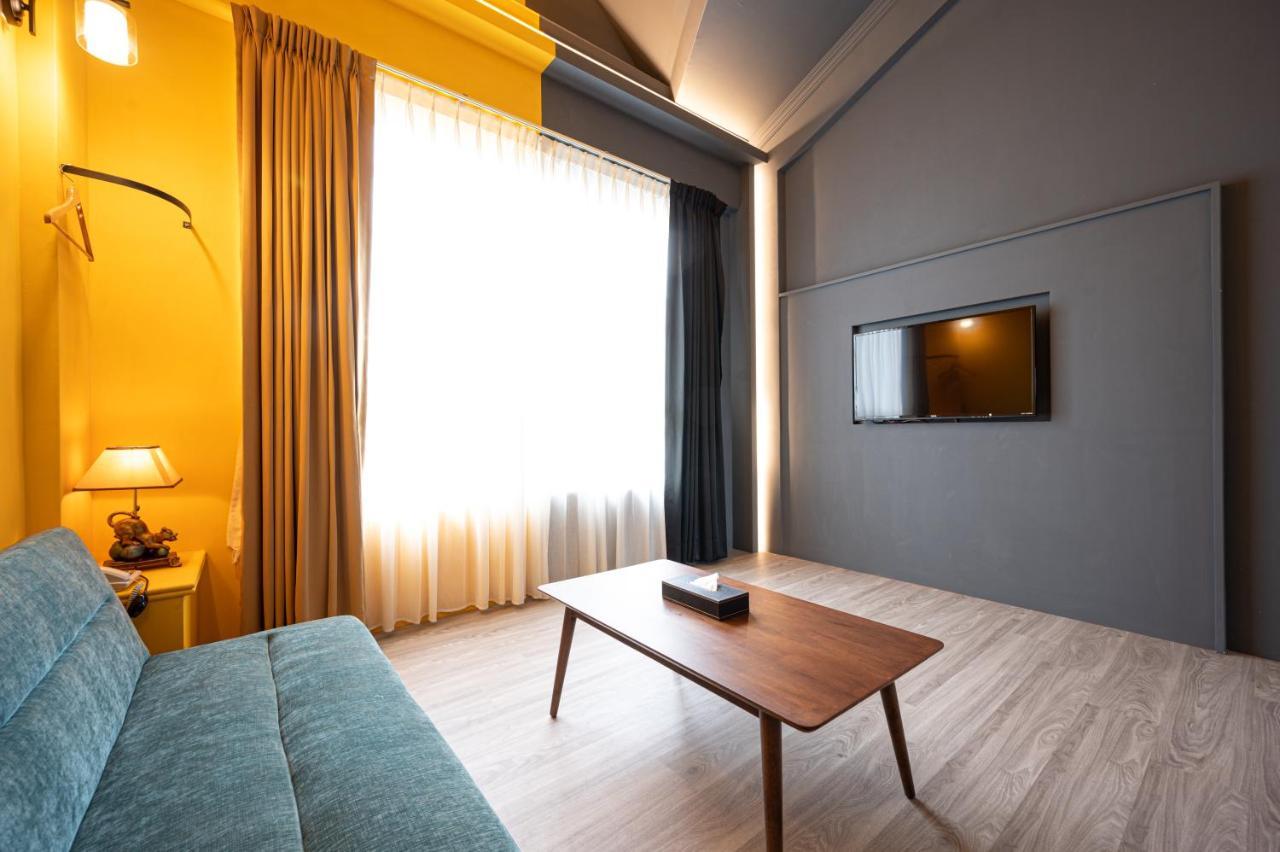 Motel 東旅驛棧 à Jiaoxi Extérieur photo