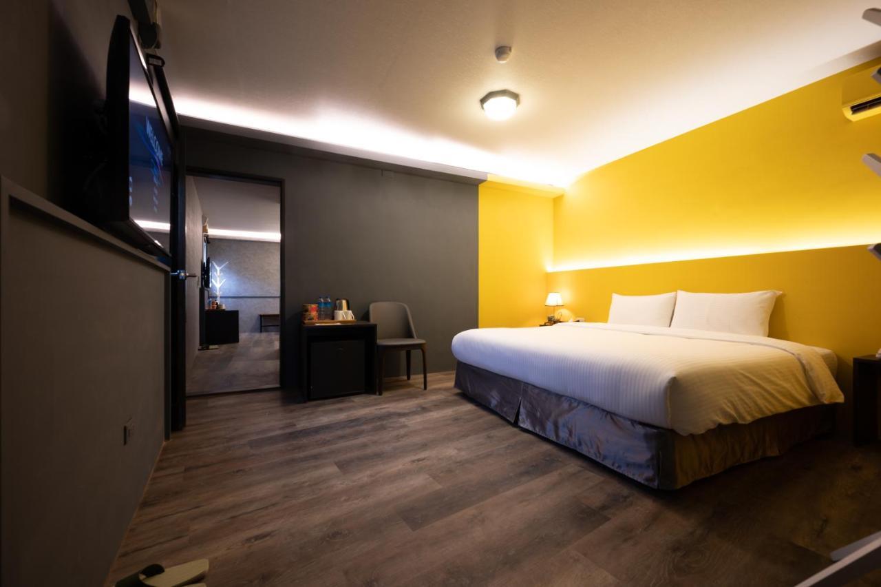 Motel 東旅驛棧 à Jiaoxi Extérieur photo