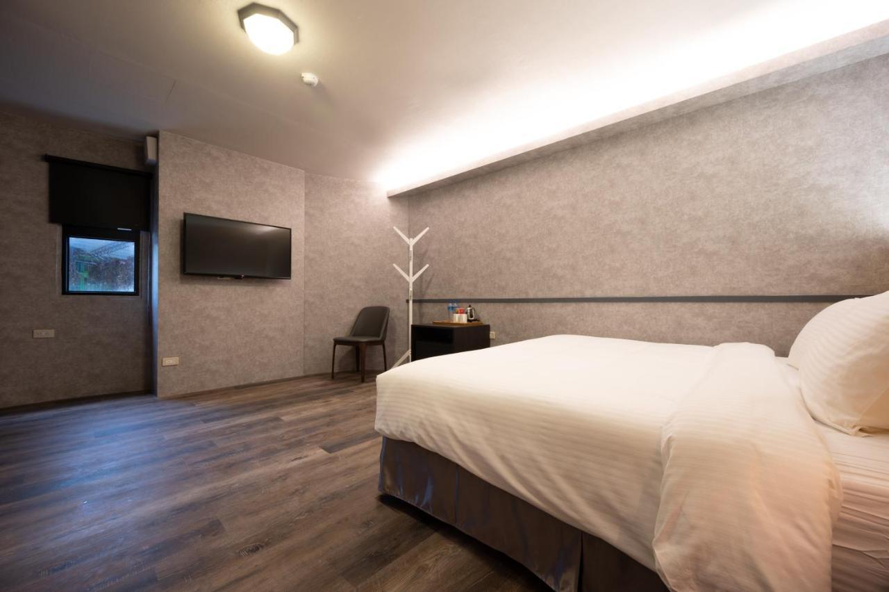 Motel 東旅驛棧 à Jiaoxi Extérieur photo
